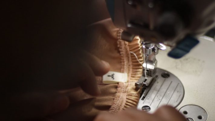 Esencia Lenceria Maquina