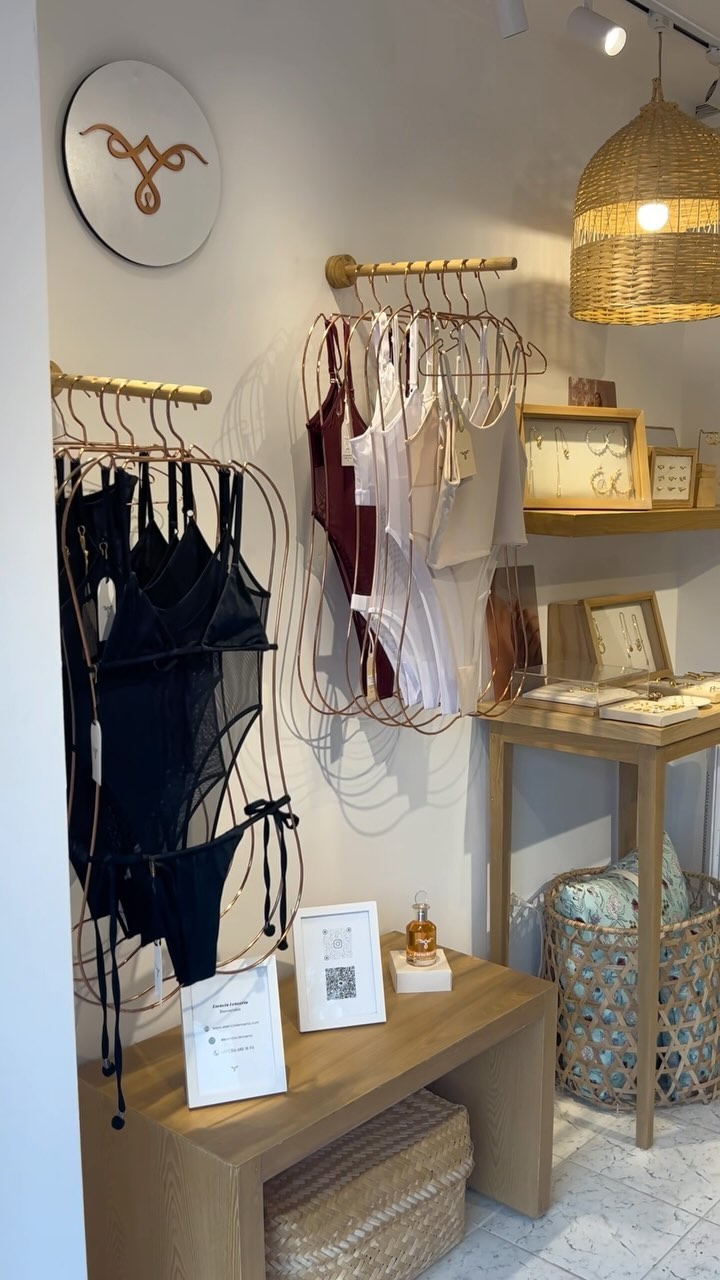 Bienvenidas a nuestra Tienda 🤍 Un hermoso espacio que compartimos junto a