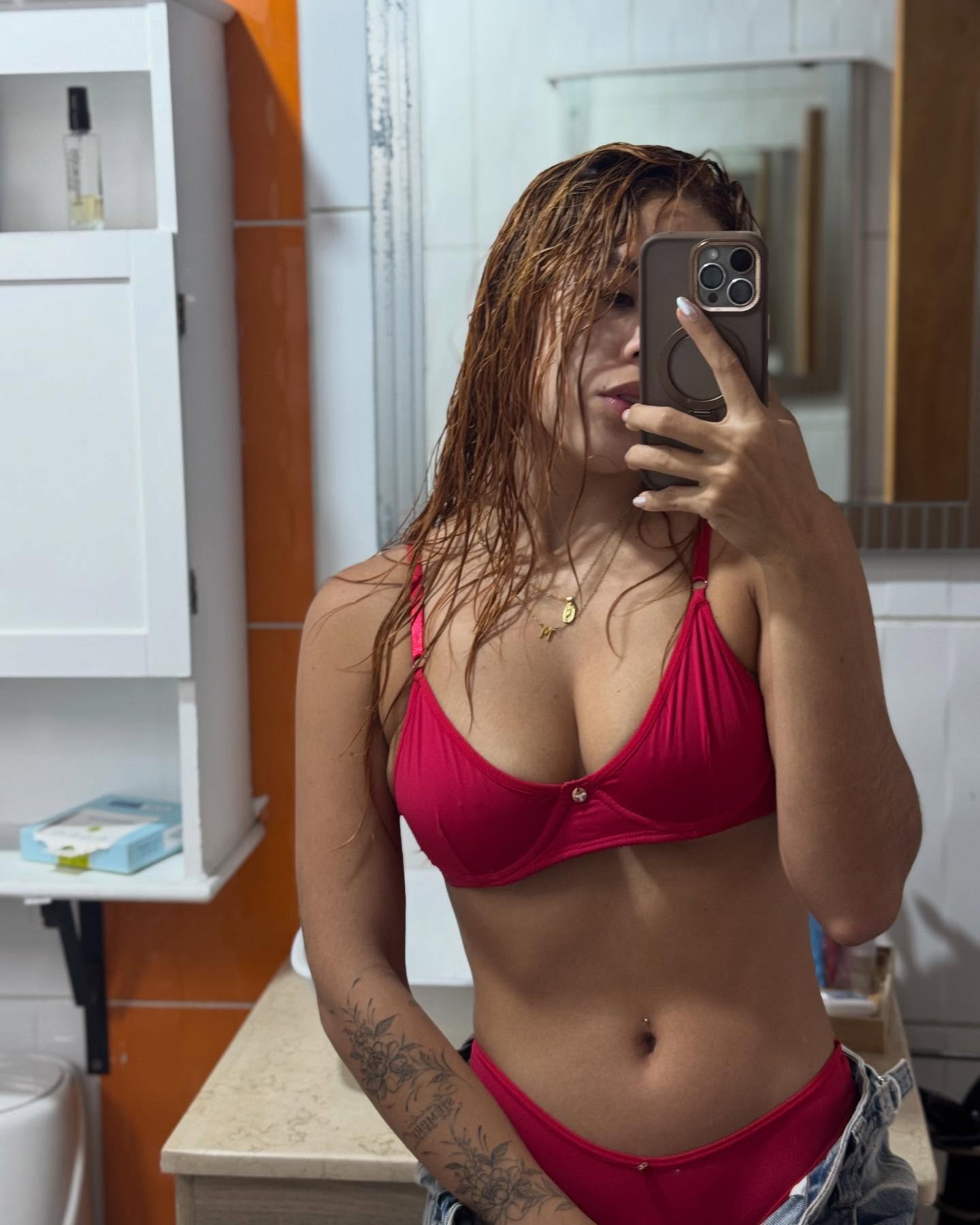 Set Deseo Cereza 🍒 Sencillo, elegante y femenino, por su textil puede